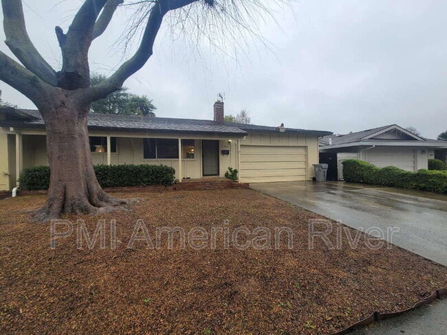 6349 Seastone Way in Sacramento, CA - Building Photo - Building Photo