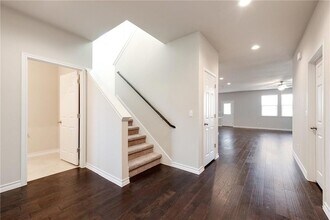 3721 Soft Shore Ln in Pflugerville, TX - Foto de edificio - Building Photo