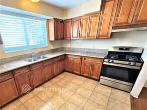 9471 La Salle Ave in Los Angeles, CA - Foto de edificio - Building Photo