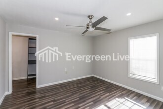 2147 Frey Rd in Houston, TX - Building Photo - Building Photo