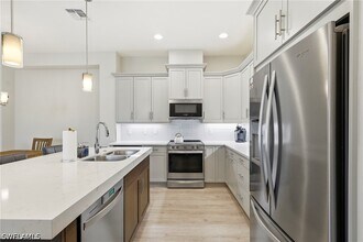 5891 Haiti Dr in Naples, FL - Building Photo - Building Photo