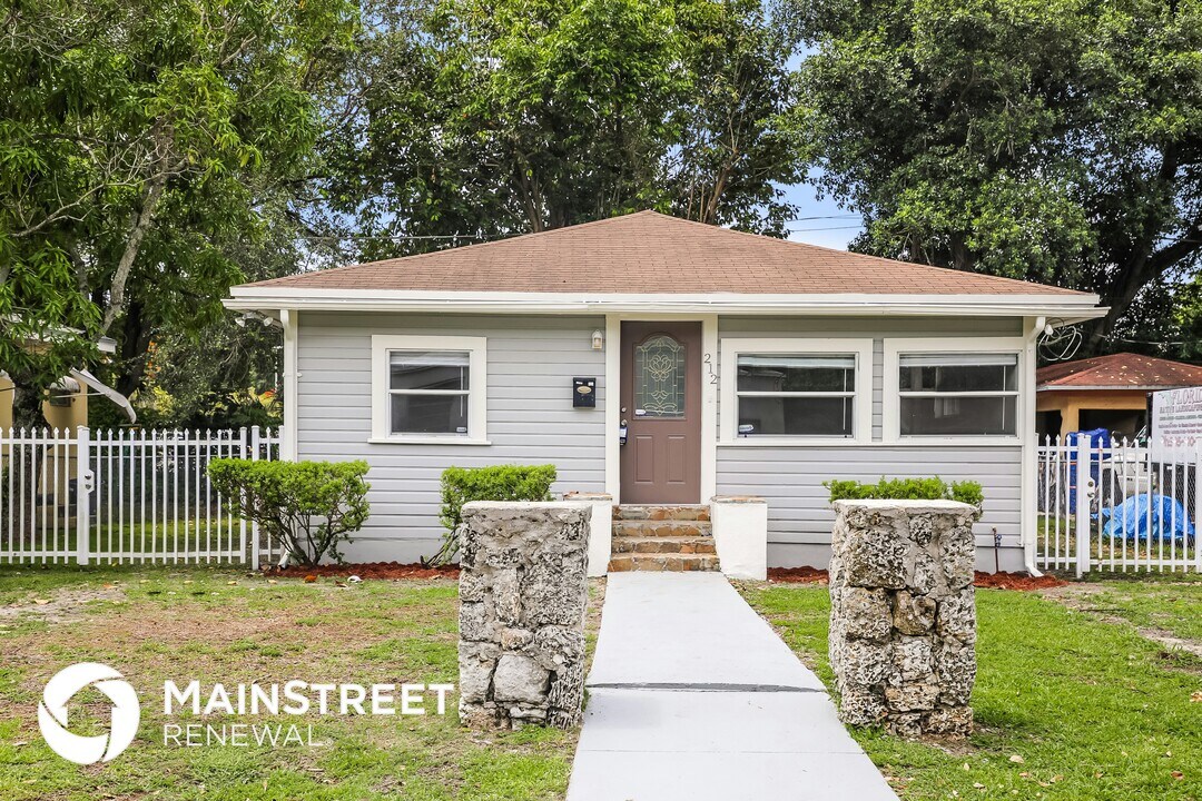 212 Grant Dr in Coral Gables, FL - Building Photo