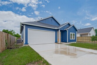 515 Briarcliff Dr in Houston, TX - Building Photo - Building Photo