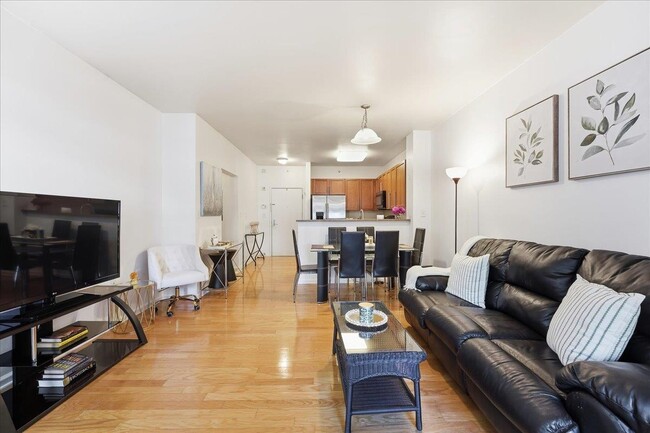 4 CONSTELLATION Pl in Jersey City, NJ - Building Photo - Building Photo