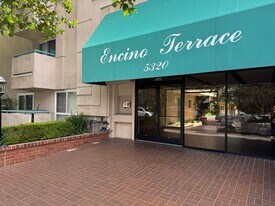 5320 Zelzah Ave, Unit 208 in Los Angeles, CA - Building Photo