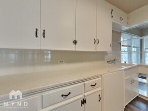 206 Babcock Rd in San Antonio, TX - Building Photo - Building Photo