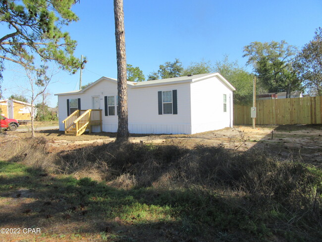 2151 W 29th Ct in Panama City, FL - Building Photo - Building Photo