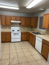 303 N Clinton Ave in Lubbock, TX - Building Photo - Building Photo