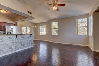 1621 Queen Victoria St in Las Vegas, NV - Building Photo - Building Photo