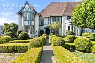 918 1/2 Serrano Ave in Los Angeles, CA - Building Photo