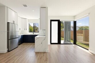 6850 NW 4th Ave in Miami, FL - Building Photo - Building Photo