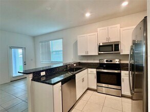 10381 Lavender Aster Trl in San Antonio, FL - Building Photo - Building Photo