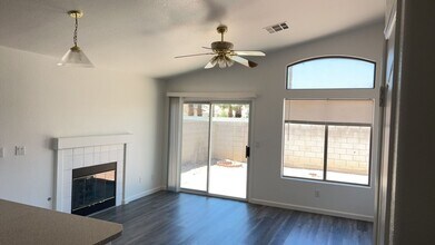 9109 Living Rose St in Las Vegas, NV - Building Photo - Building Photo