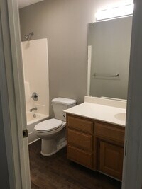 101 W Chestnut St, Unit B - 6