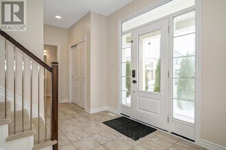 115 Discovery Cres in Ottawa, ON - Building Photo - Building Photo