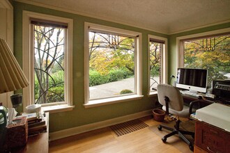 3405 SW Barbur Blvd in Portland, OR - Building Photo - Building Photo