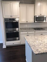 7025 Van Dusen Rd in Laurel, MD - Building Photo