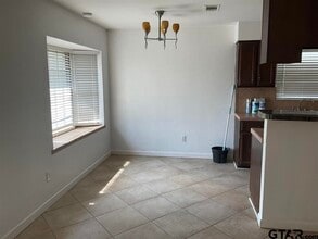 5101 Foxglove Cir in Tyler, TX - Building Photo - Building Photo