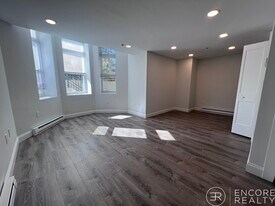 91 Kilmarnock St, Unit A in Boston, MA - Building Photo