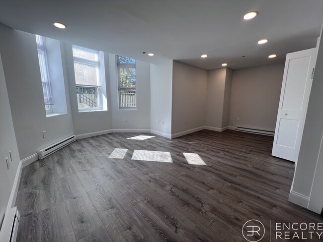 91 Kilmarnock St, Unit A
