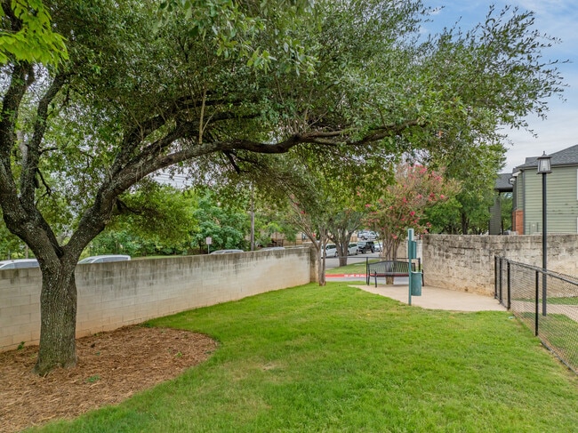 Oaks at Georgetown in Georgetown, TX - Foto de edificio - Building Photo
