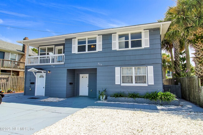 213 Margaret St in Neptune Beach, FL - Building Photo - Building Photo