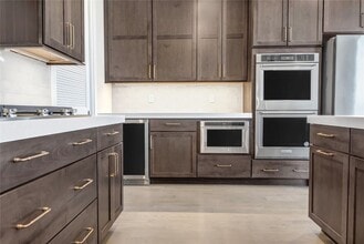 16460 Wildhorse Lk Blvd in Chesterfield, MO - Building Photo - Building Photo