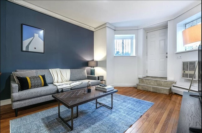 521 Beacon St, Unit 1