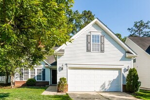 329 Braxman Ln in Holly Springs, NC - Building Photo