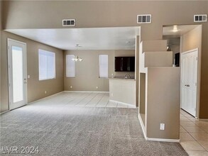1735 Buttermilk Dr in Henderson, NV - Building Photo - Building Photo