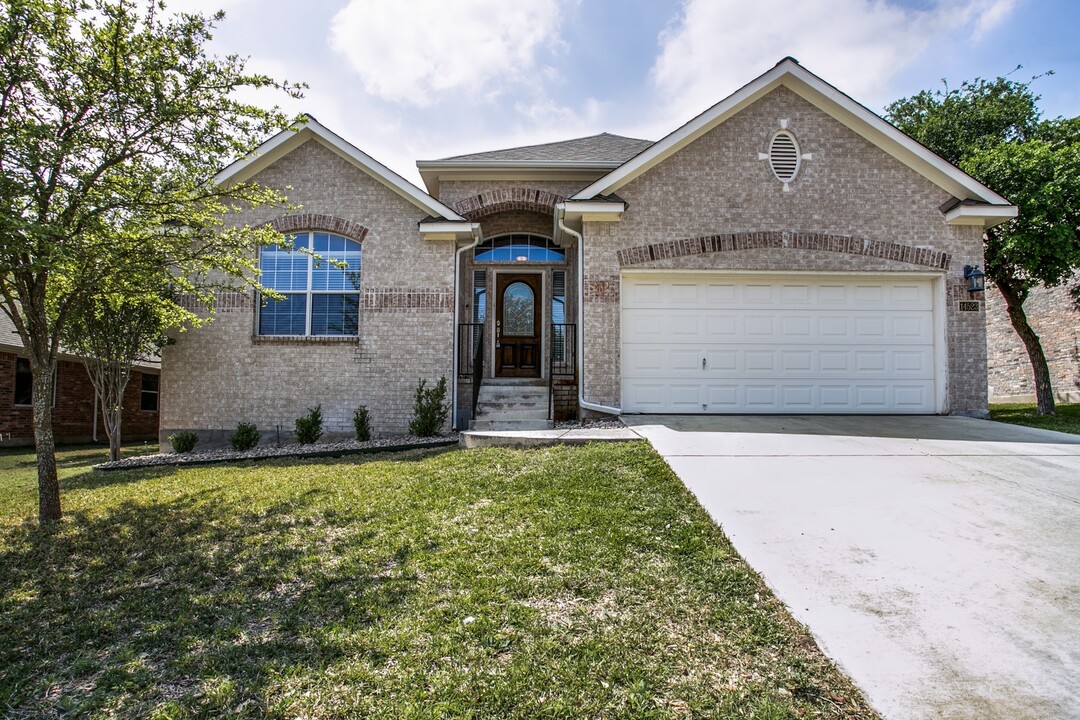 14523 Santa Fe Acres in Helotes, TX - Building Photo