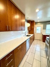 345 S College Ave in Claremont, CA - Building Photo - Building Photo