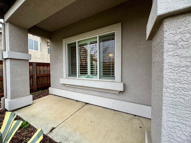 9801 Orino Ct in Elk Grove, CA - Building Photo - Building Photo