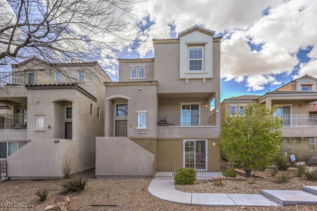 7661 Sands Dr in Las Vegas, NV - Building Photo