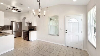 1102 Auburn Cove Cir in Venice, FL - Building Photo - Building Photo