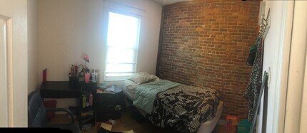 24 S Huntington Ave, Unit 3 in Boston, MA - Foto de edificio - Building Photo