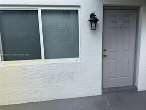 715 NE 2nd Ave in Fort Lauderdale, FL - Building Photo - Building Photo