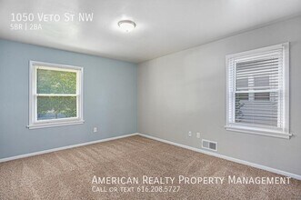 1050 Veto St NW in Grand Rapids, MI - Building Photo - Building Photo