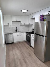 3505 Iris St N in St. Petersburg, FL - Building Photo - Building Photo