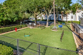 The Oasis at Wekiva in Apopka, FL - Foto de edificio - Building Photo
