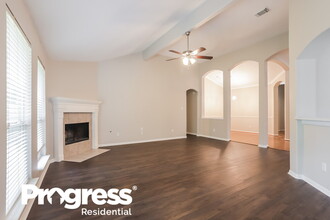 30 Shimmer Pond Pl in Conroe, TX - Building Photo - Building Photo