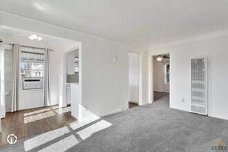 1620 Terrace Wy in Bakersfield, CA - Building Photo - Building Photo