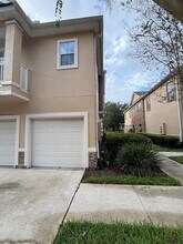7175 Deerfoot Cir in Jacksonville, FL - Foto de edificio - Building Photo