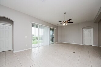 183 Westmoreland Cir in Kissimmee, FL - Foto de edificio - Building Photo
