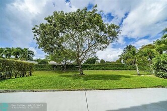 7803 NW 70th Ave in Parkland, FL - Building Photo - Building Photo