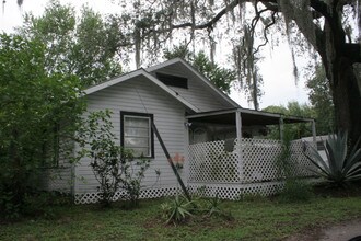 3101 W Hillsborough Ave in Tampa, FL - Building Photo - Building Photo