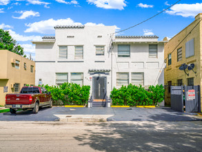 851 SW 4th St in Miami, FL - Building Photo - Primary Photo