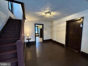 11 Myers Rd in Berkeley Springs, WV - Foto de edificio - Building Photo