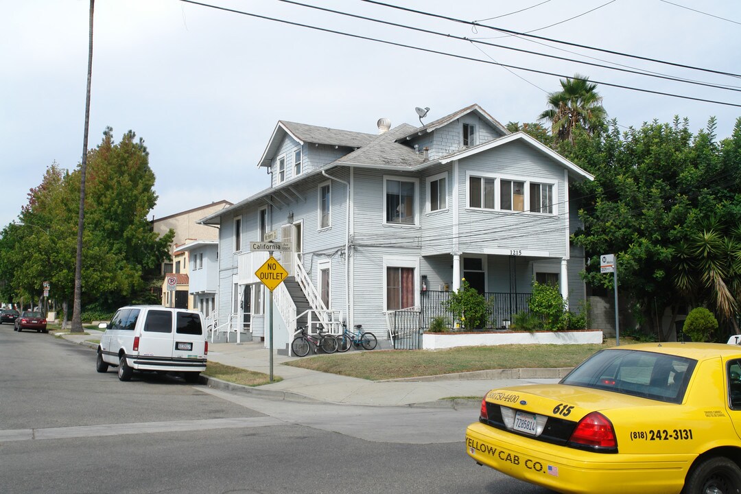 1215 E California Ave in Glendale, CA - Building Photo