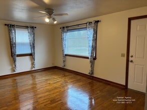 509 16th St SW in Puyallup, WA - Foto de edificio - Building Photo